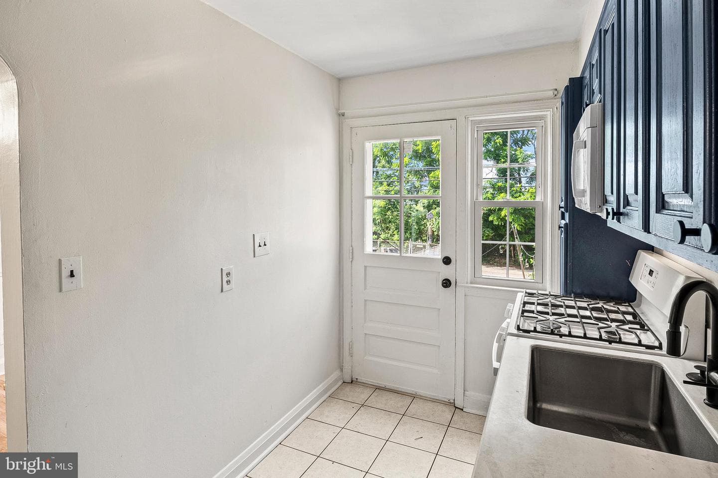 1060 Elm Road photo 10