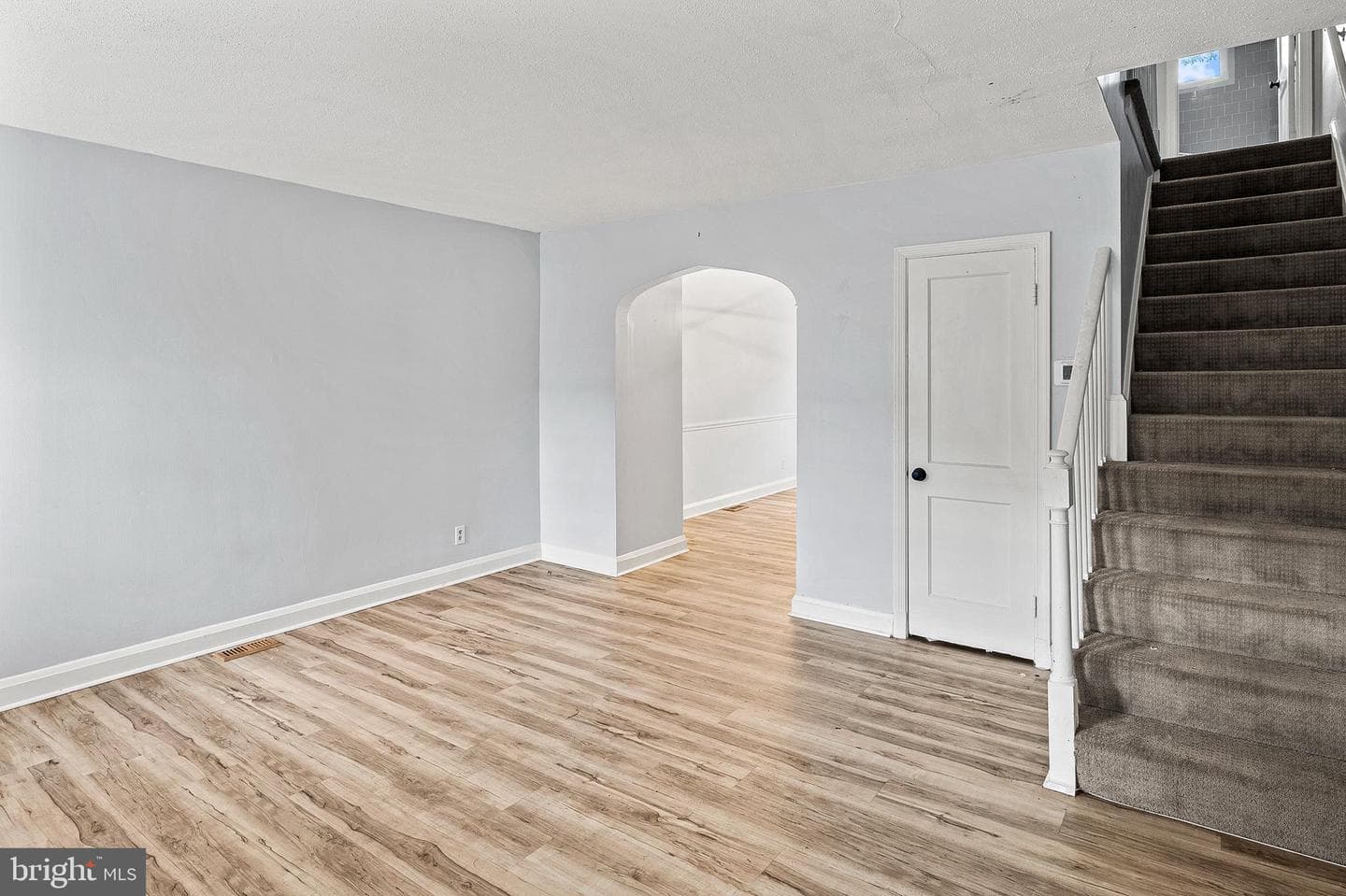 1060 Elm Road photo 5