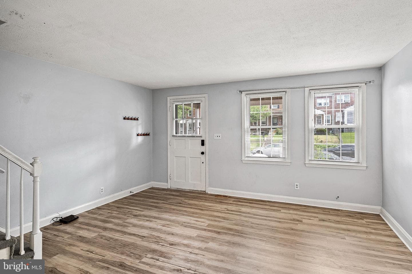 1060 Elm Road photo 6