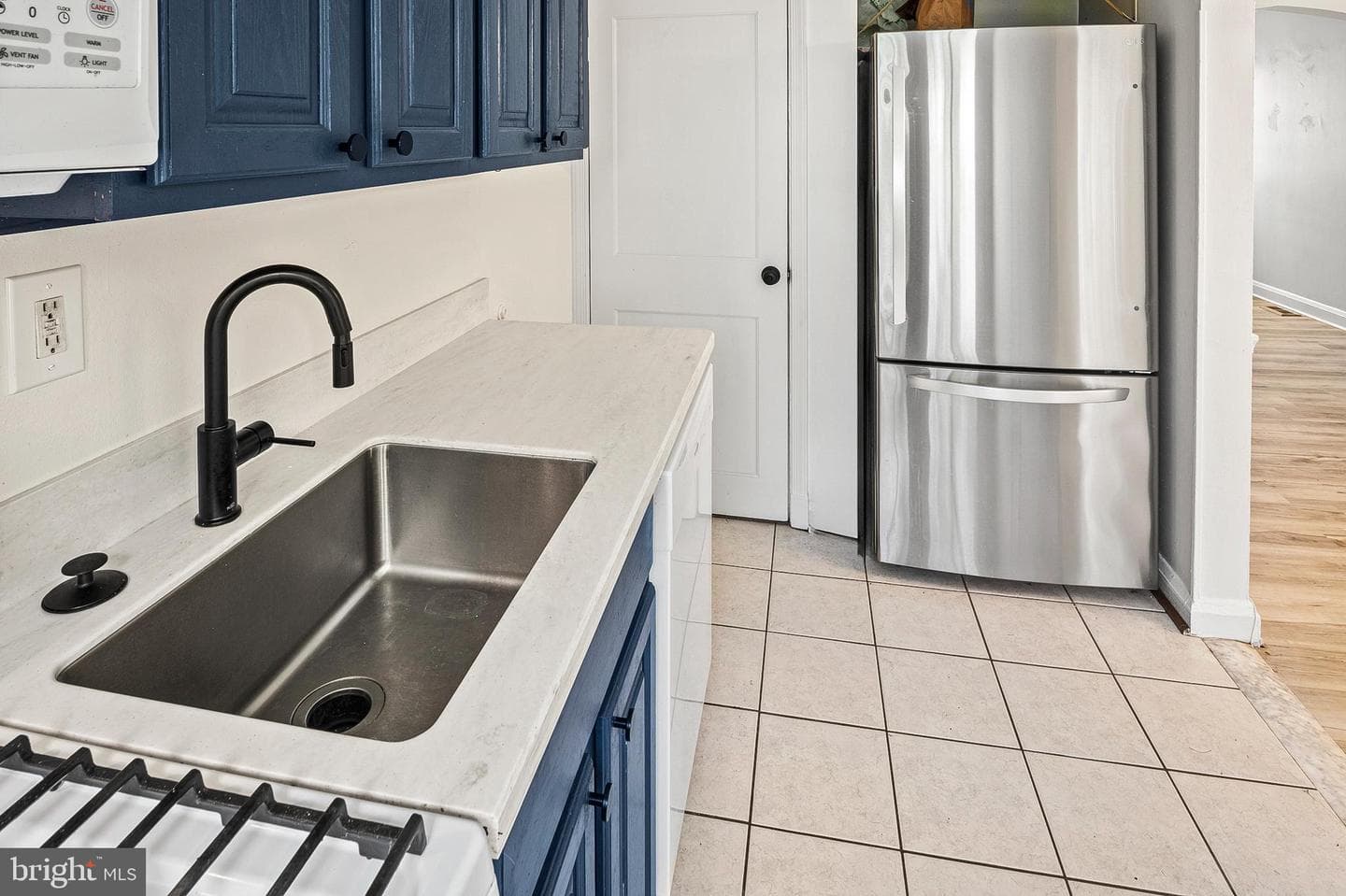 1060 Elm Road photo 9