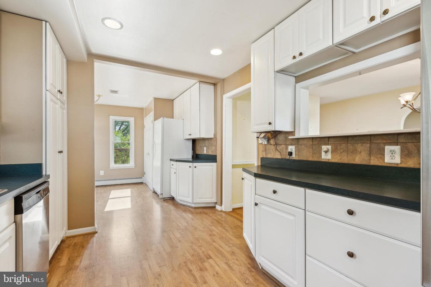 1812 Wildwood Avenue photo 30