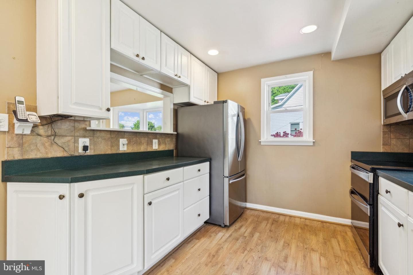 1812 Wildwood Avenue photo 32