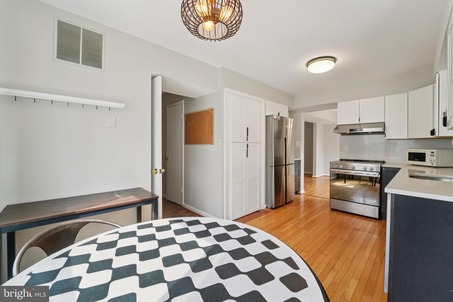 39 Winehurst Road photo 8