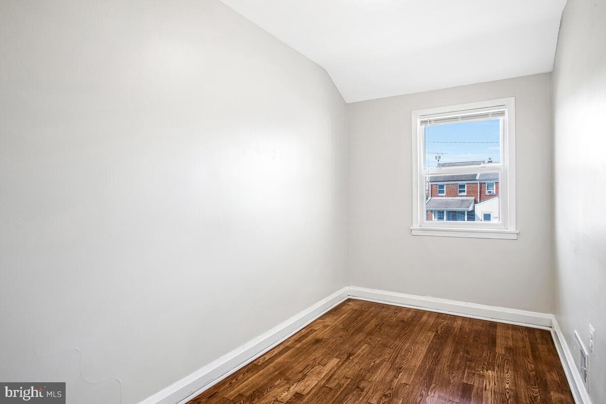 8352 Kavanagh Road photo 20