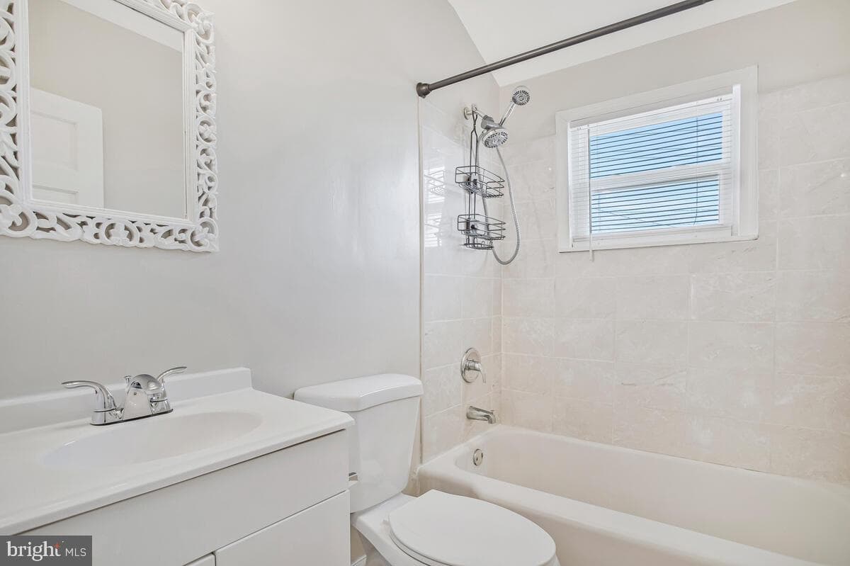 8352 Kavanagh Road photo 22