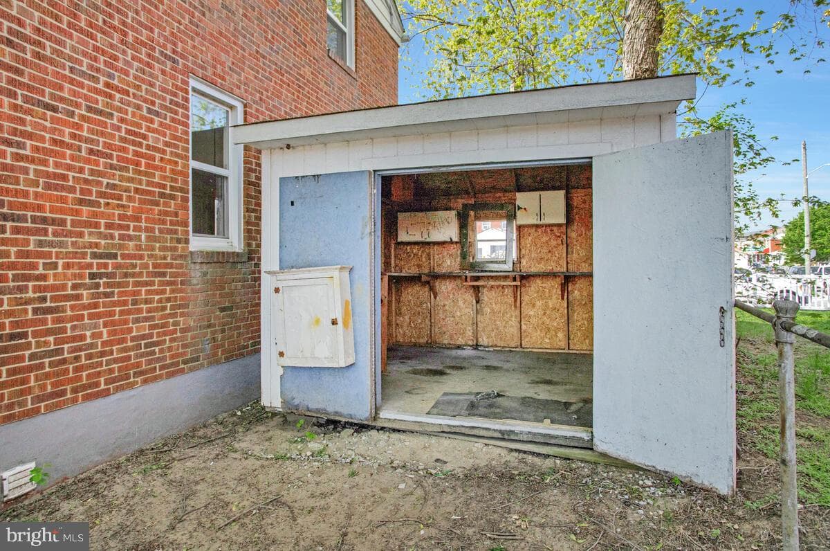 8352 Kavanagh Road photo 31