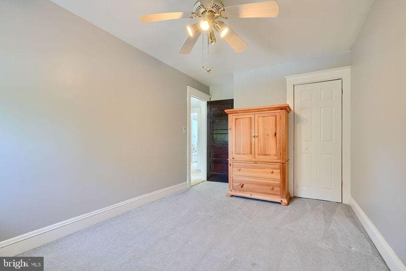 6736 Woodley Road photo 23