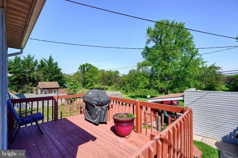 6736 Woodley Road photo 31