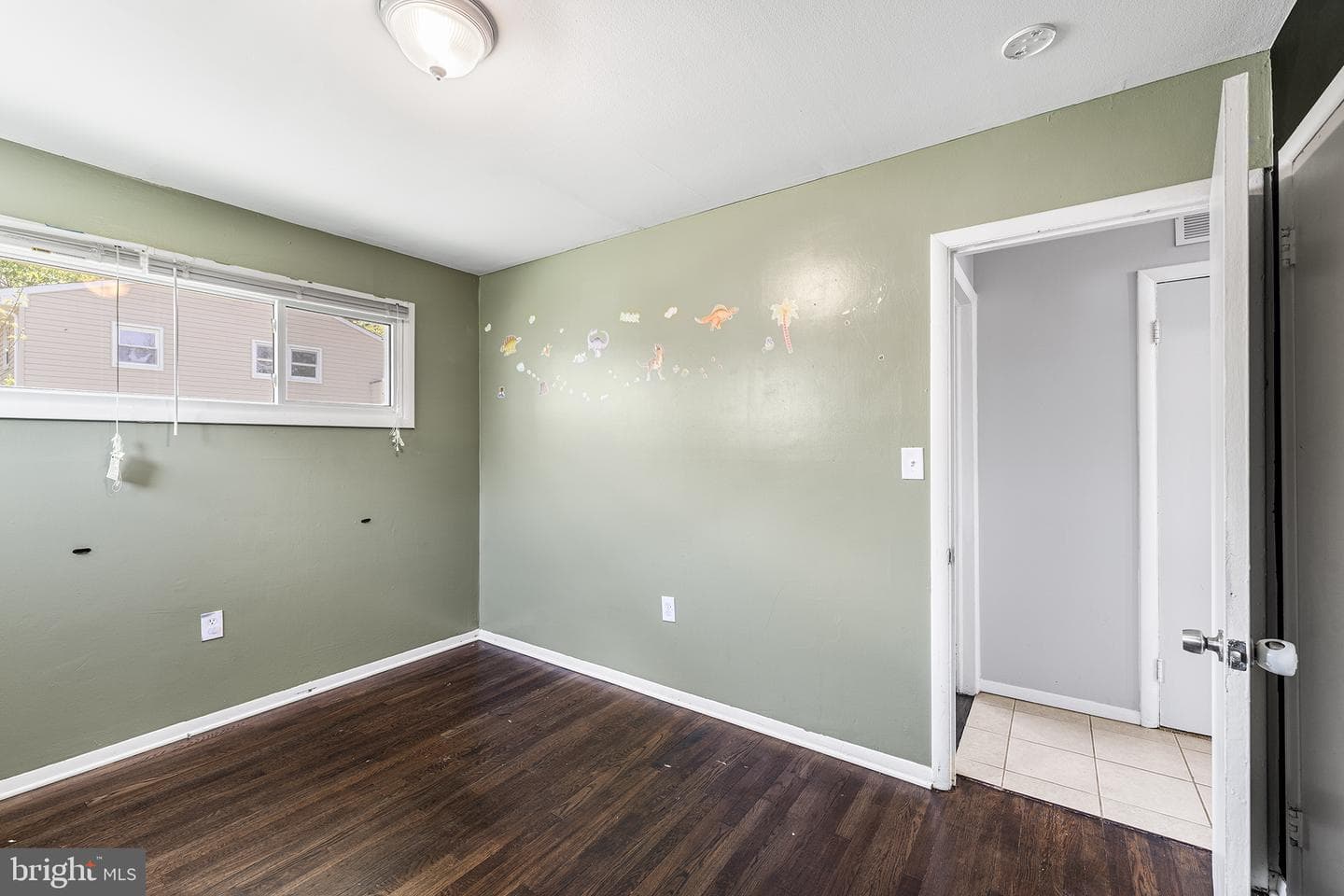 7006 Paris Road photo 17