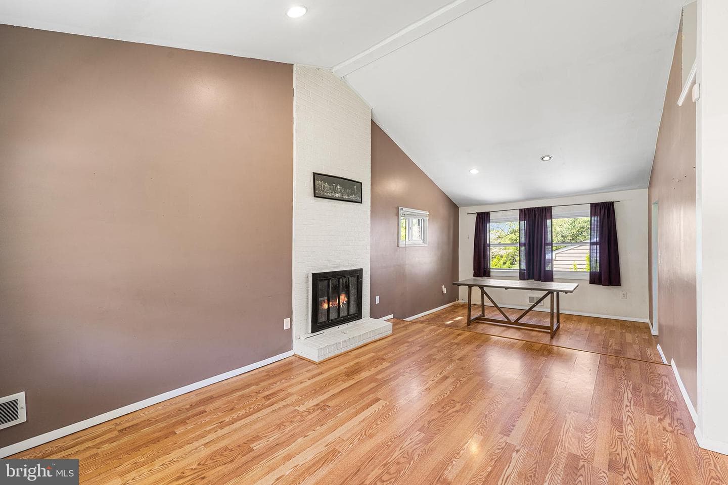 7006 Paris Road photo 3