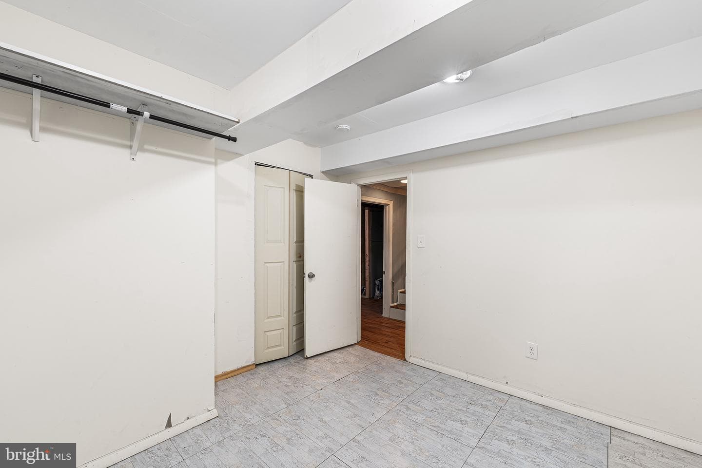 7006 Paris Road photo 31