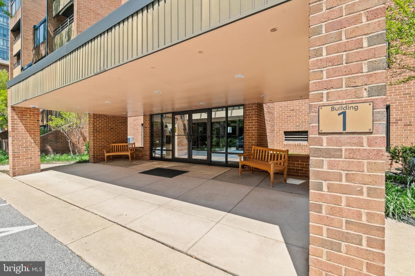 1 Southerly Court #404 photo 2