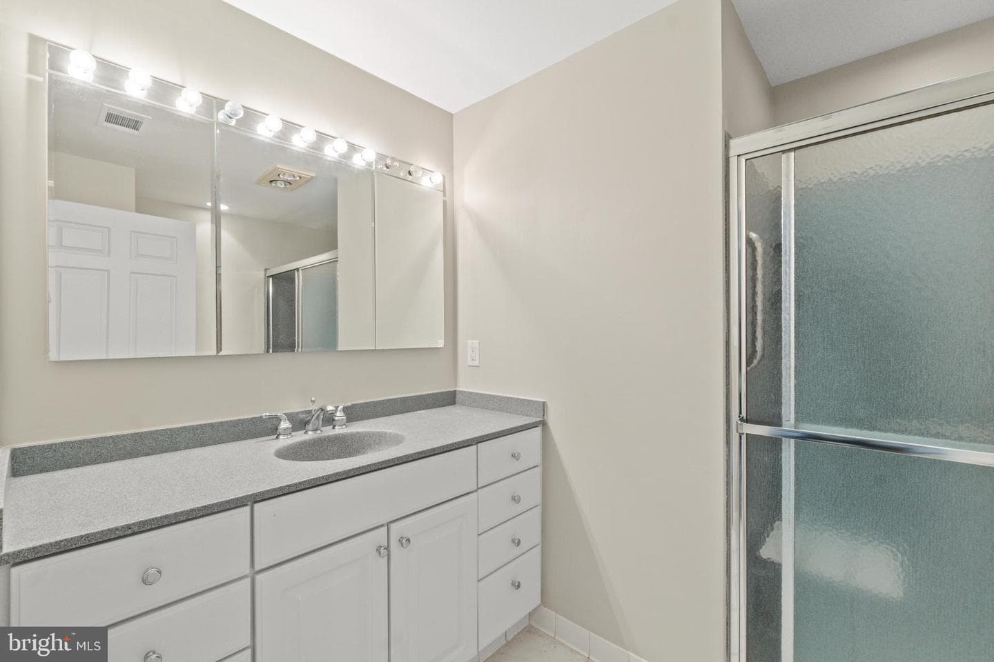 1 Southerly Court #404 photo 23