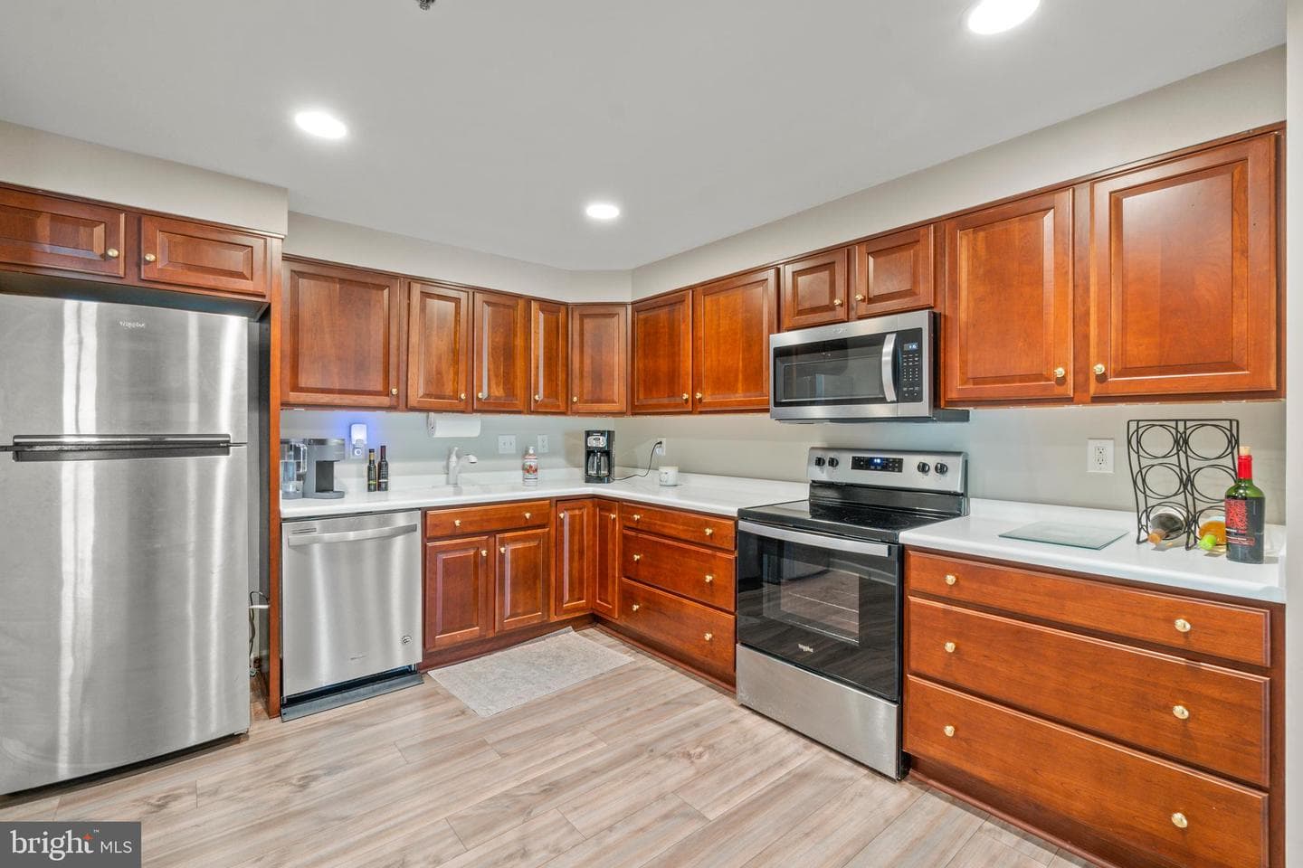 1 Southerly Court #404 photo 9