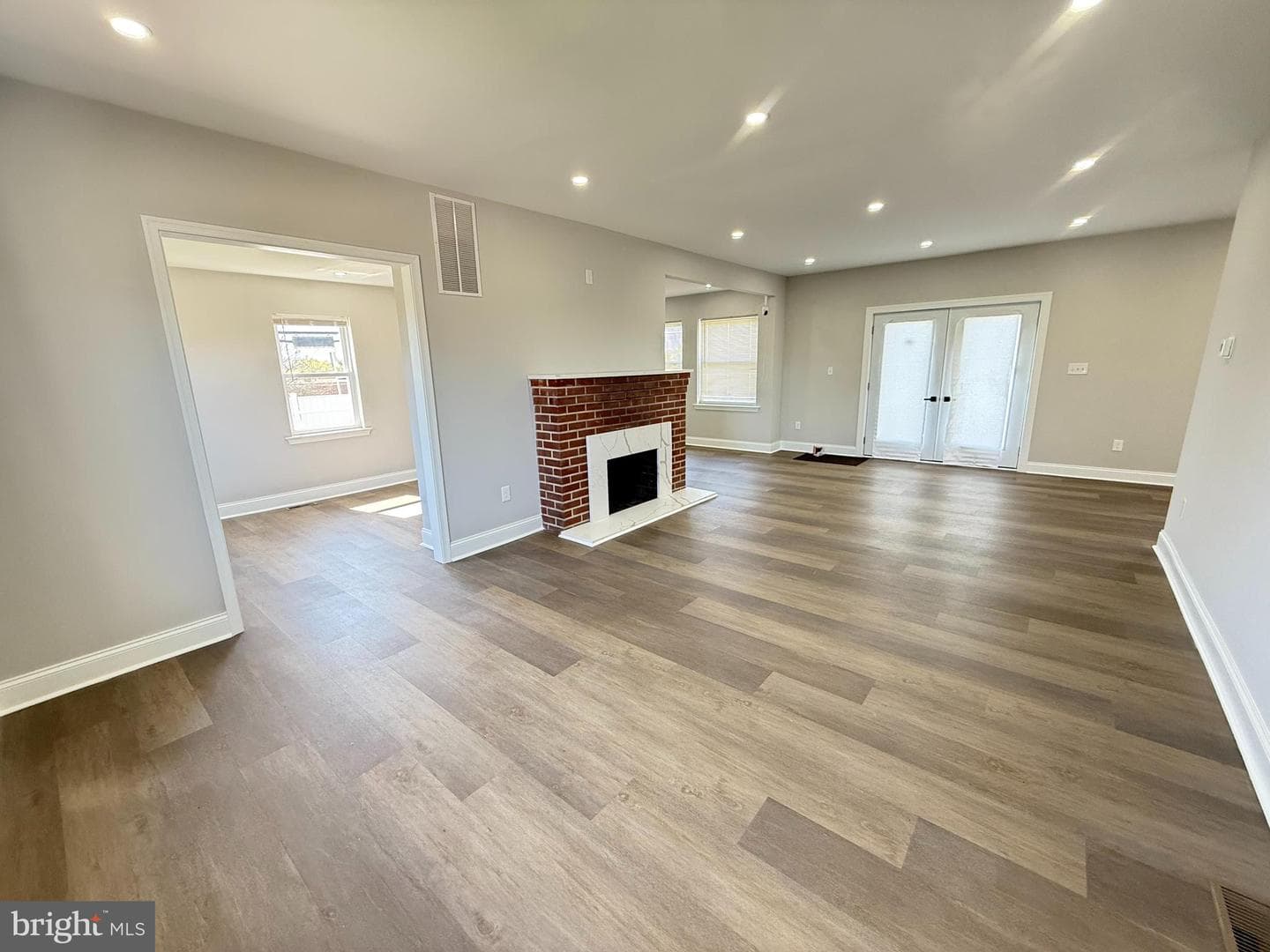 1230 Taylor Avenue photo 12