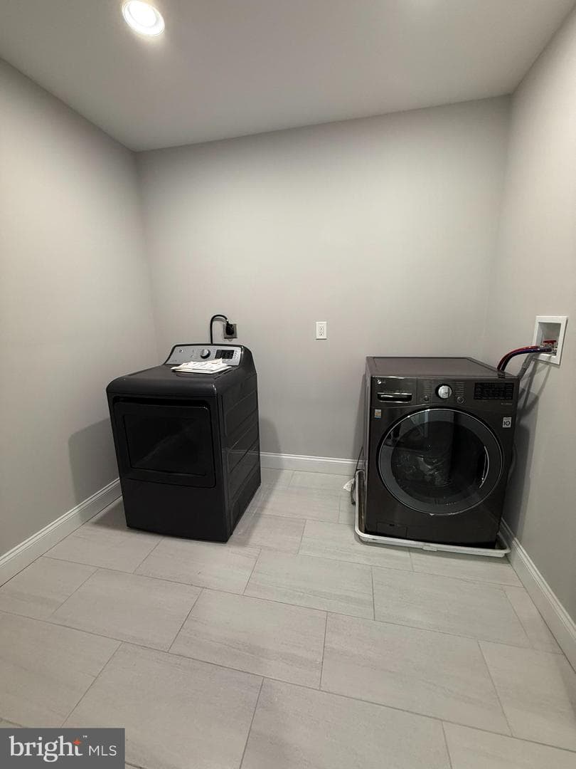 1230 Taylor Avenue photo 23