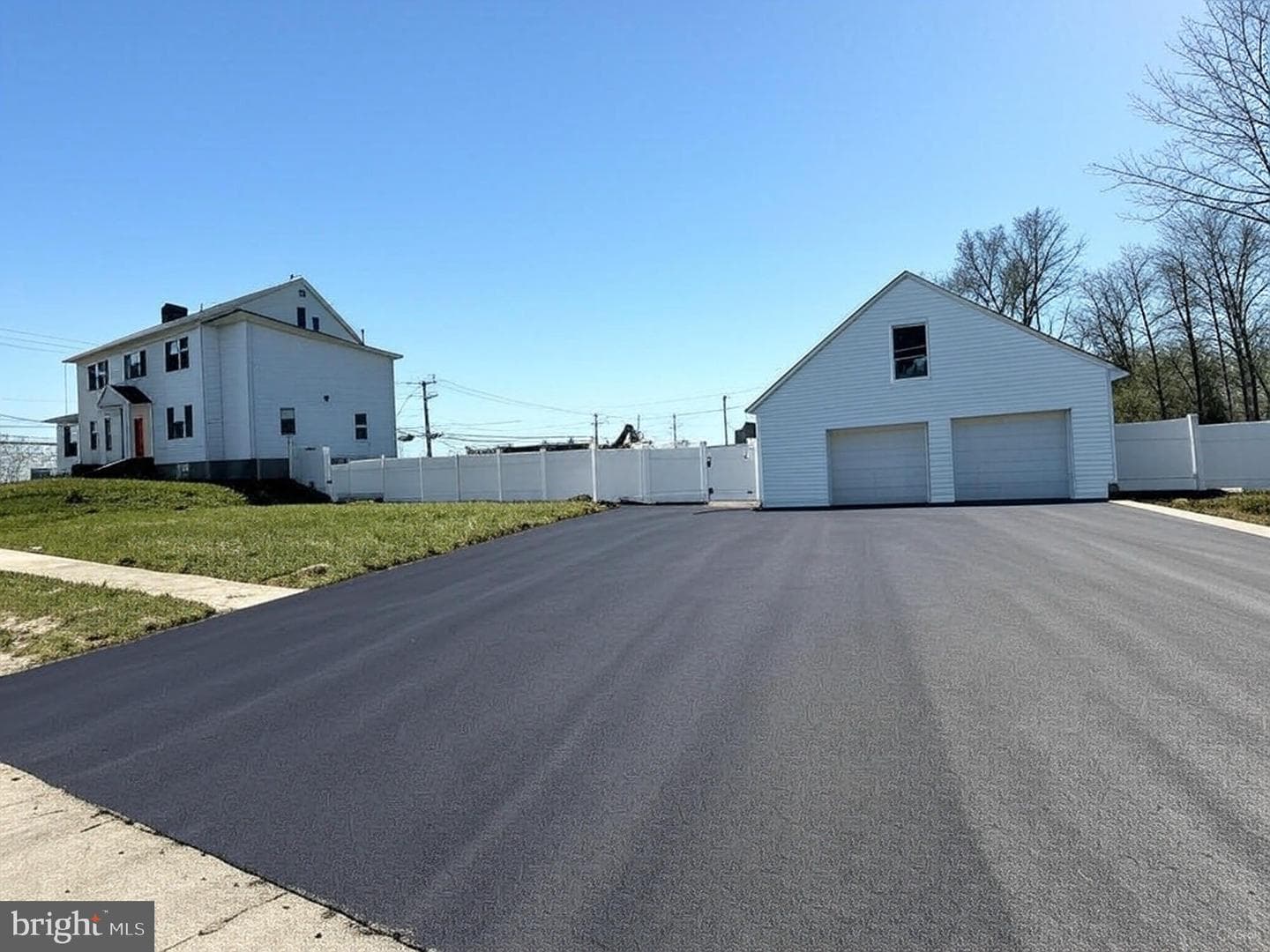 1230 Taylor Avenue photo 3