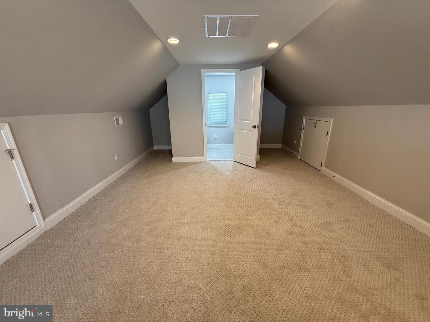 1230 Taylor Avenue photo 37