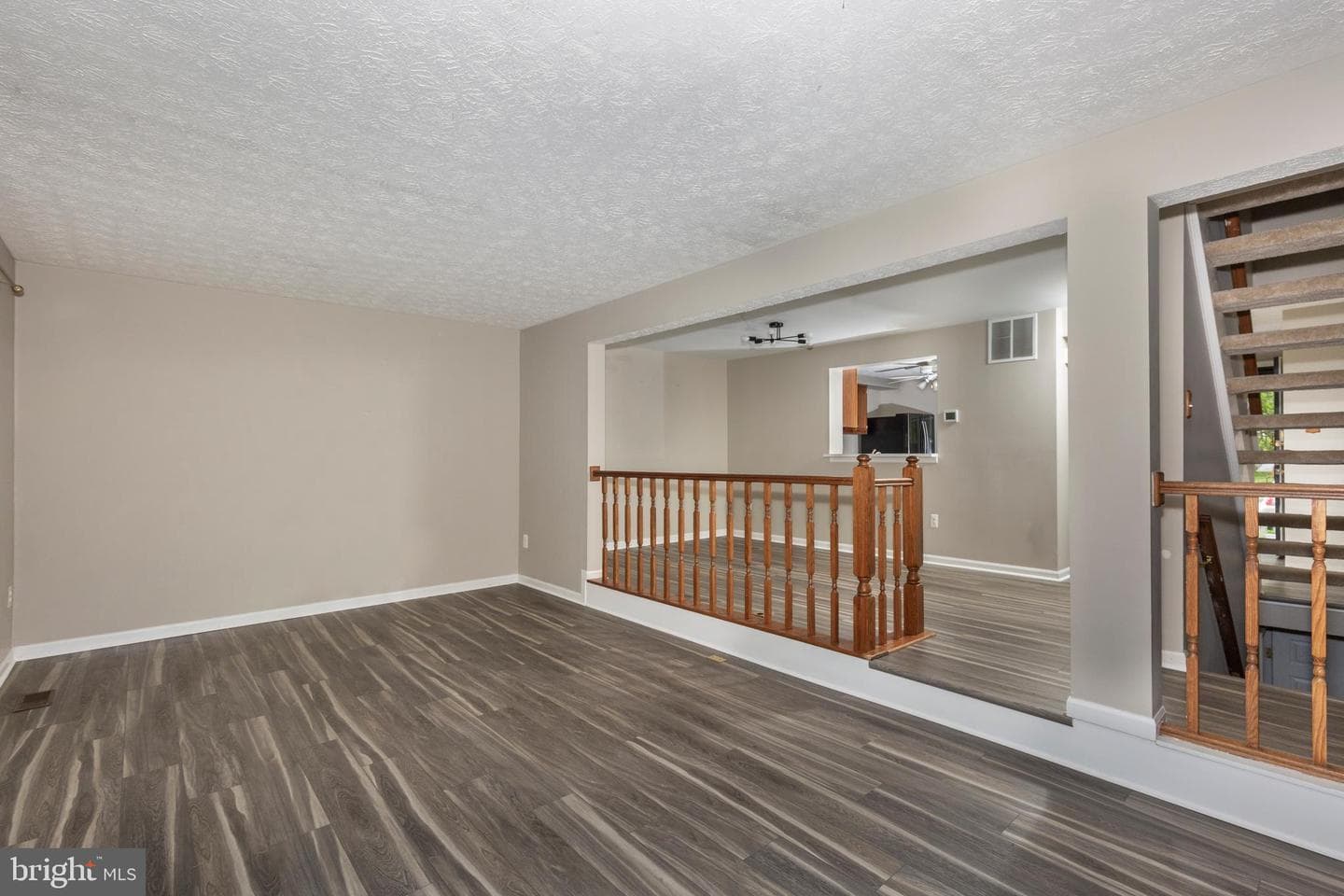8122 Township Drive photo 23