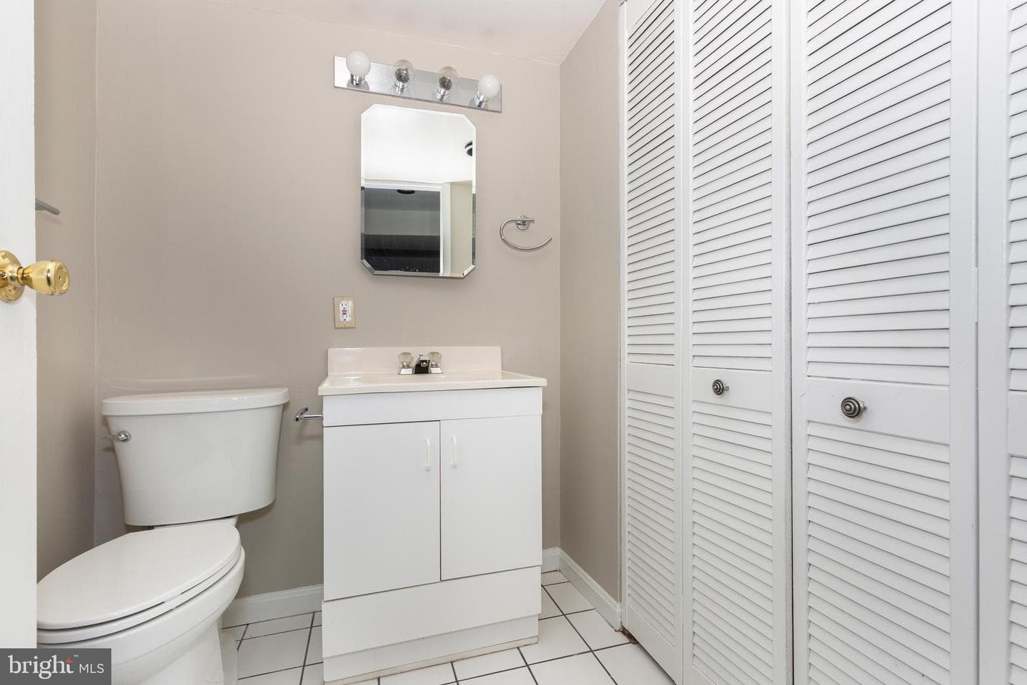 8122 Township Drive photo 31