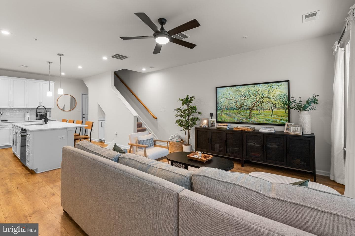 9451 James Macgowan Lane photo 6