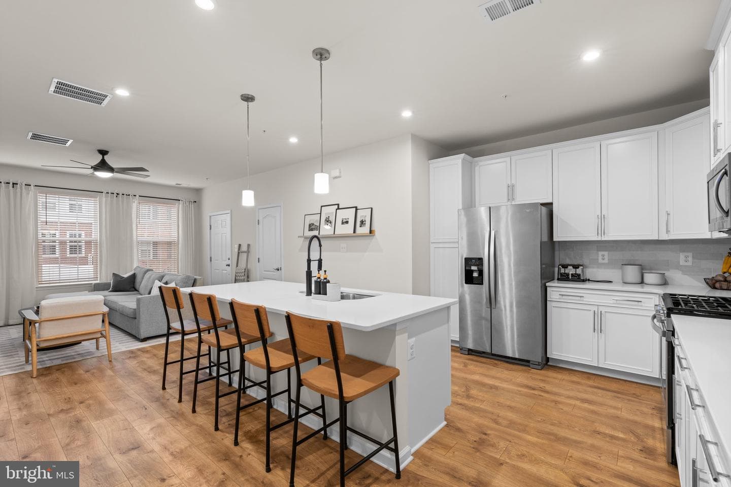 9451 James Macgowan Lane photo 8