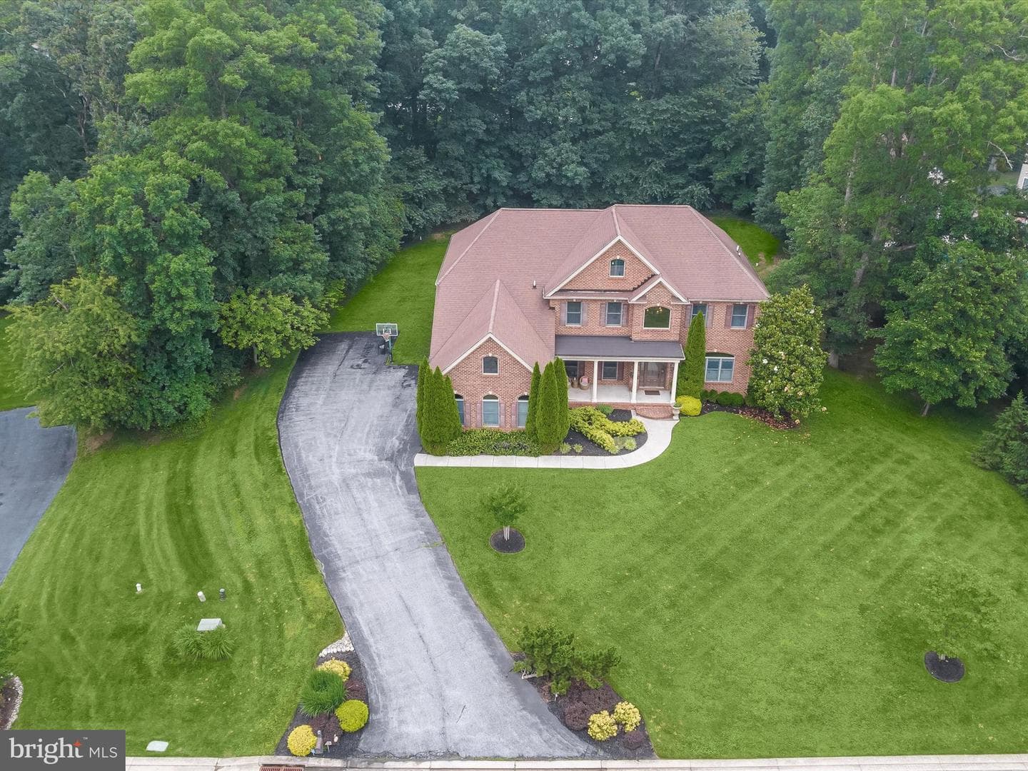 6 Jarretts Court photo 2