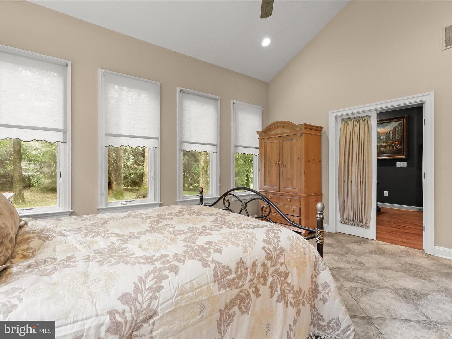 6 Jarretts Court photo 29