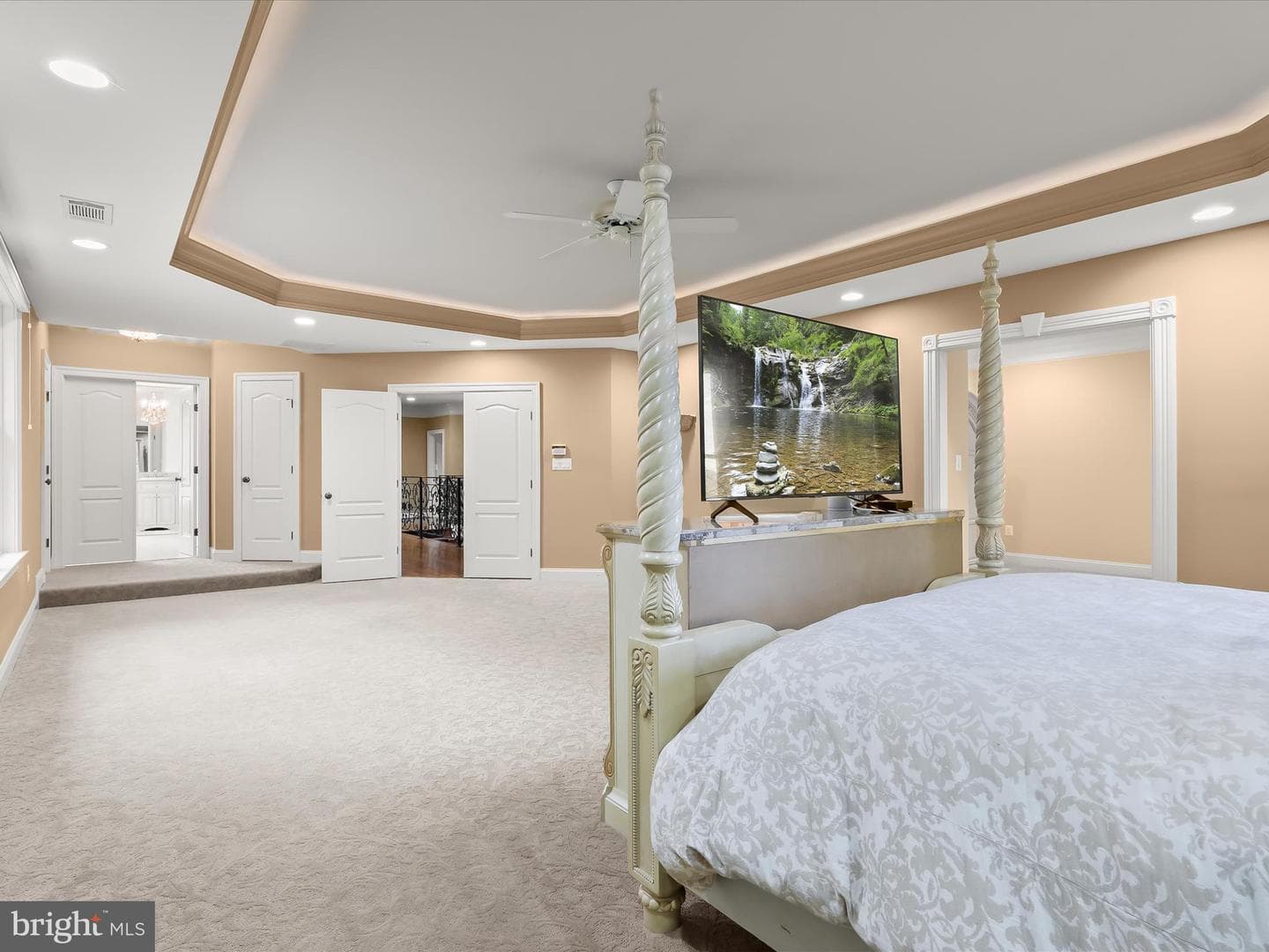 6 Jarretts Court photo 36