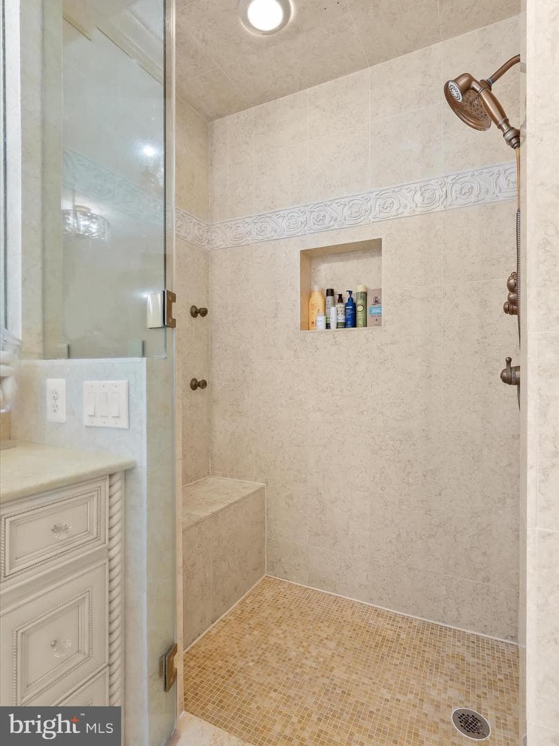 6 Jarretts Court photo 41