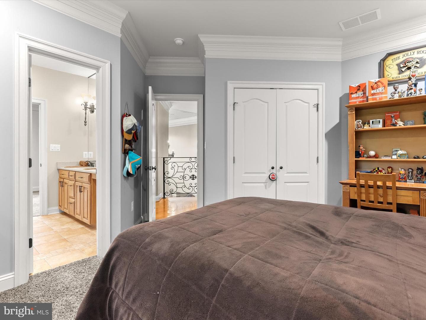 6 Jarretts Court photo 46