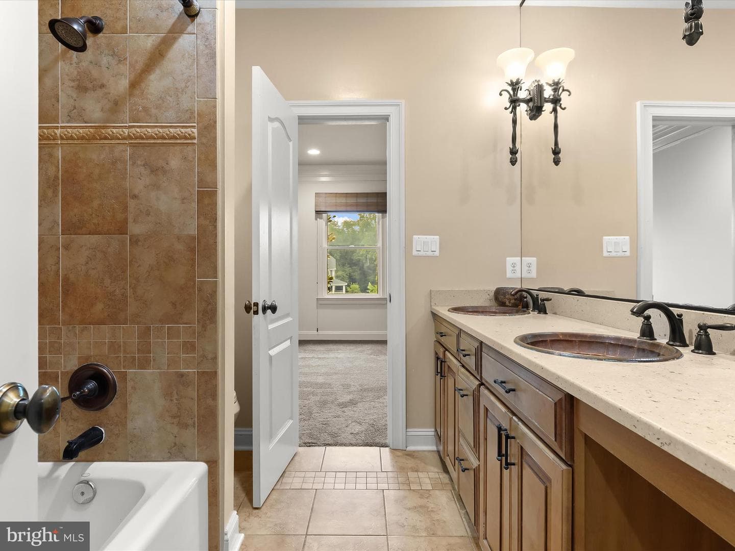 6 Jarretts Court photo 48