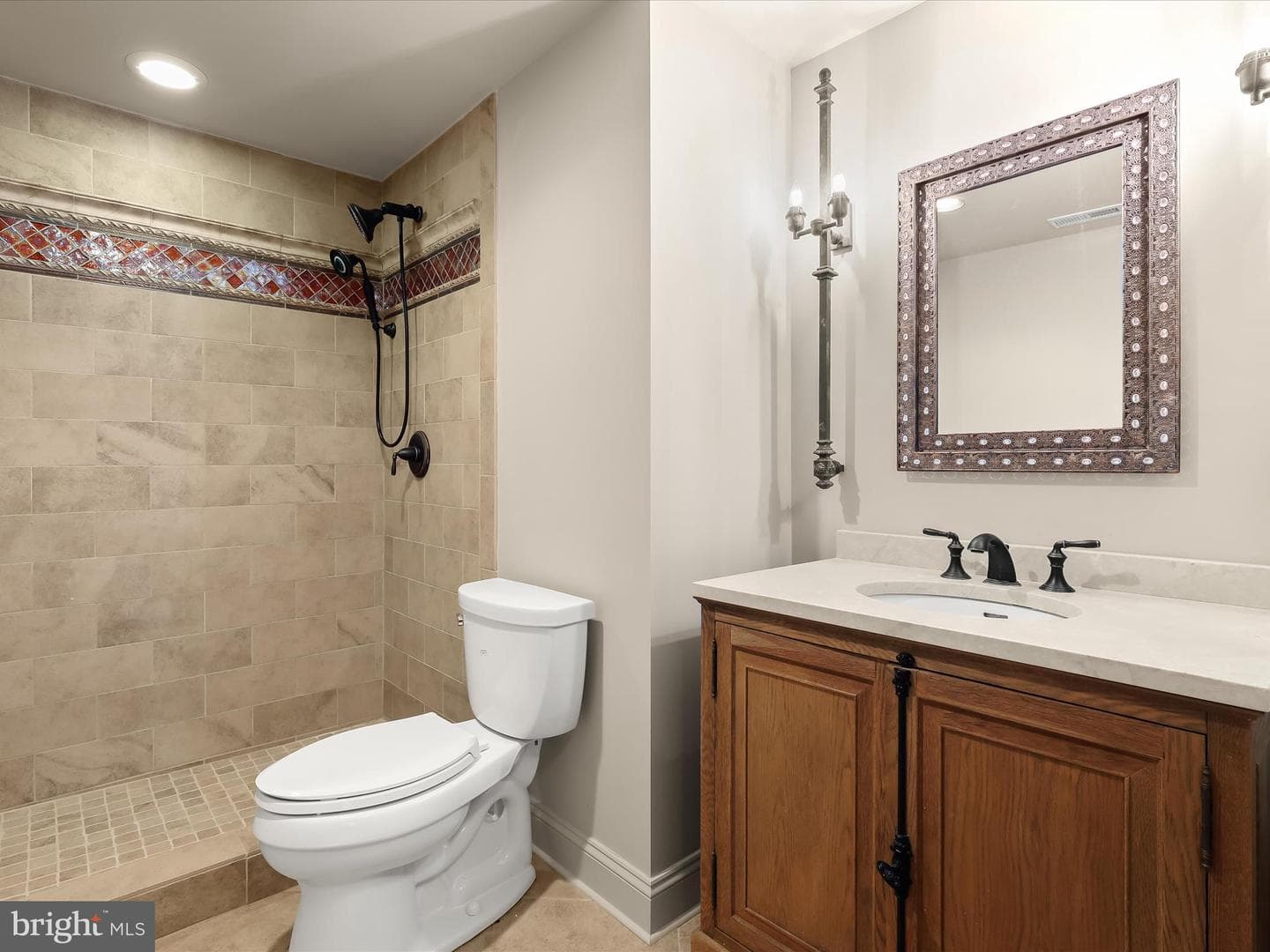 6 Jarretts Court photo 58