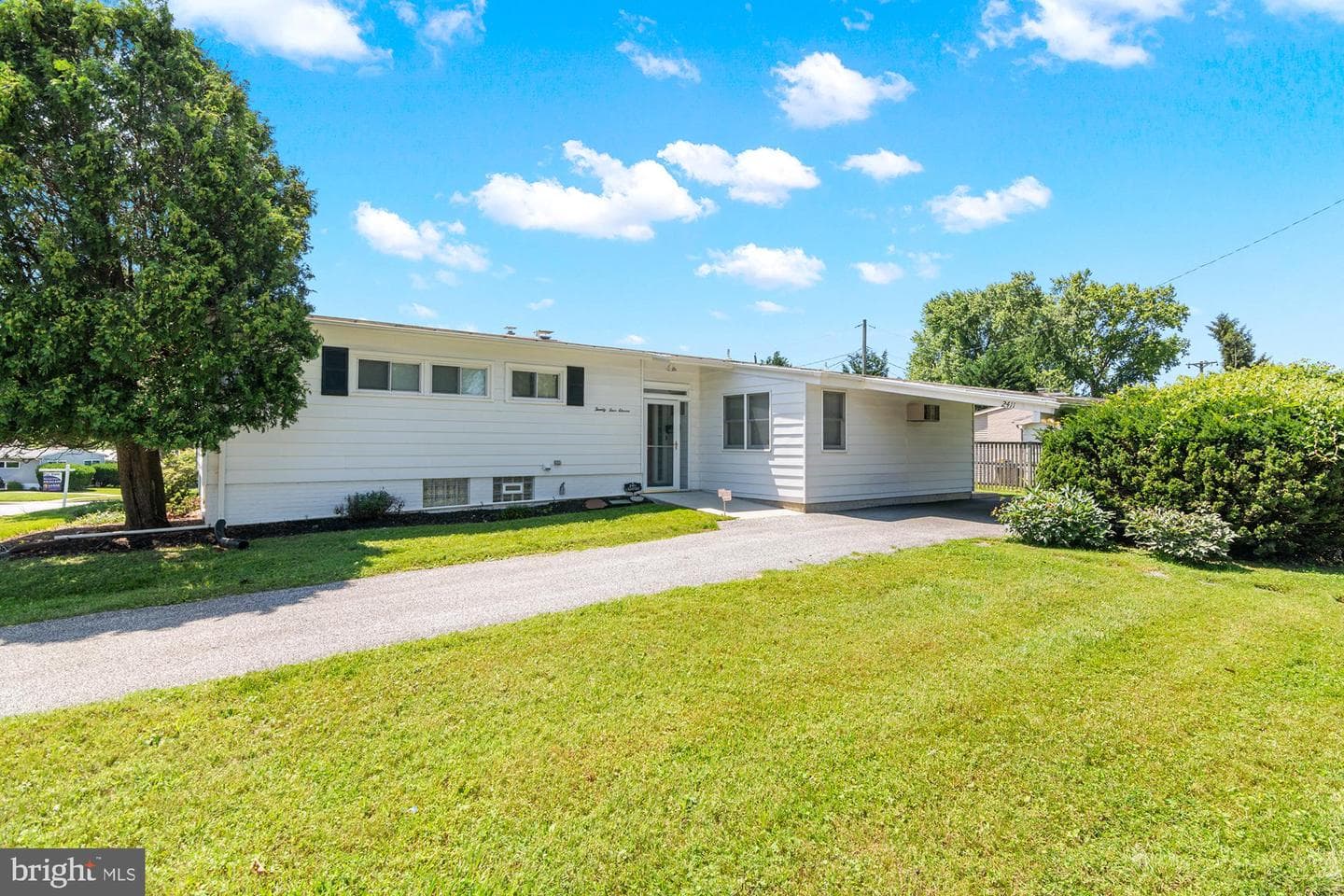 2411 Lightfoot Drive photo 1