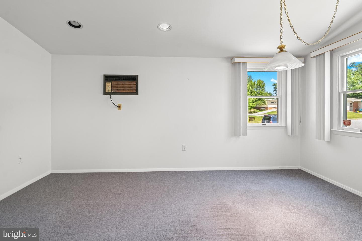 2411 Lightfoot Drive photo 14