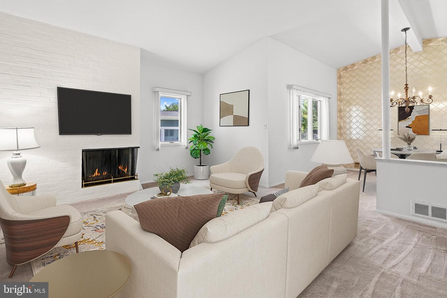 2411 Lightfoot Drive photo 3