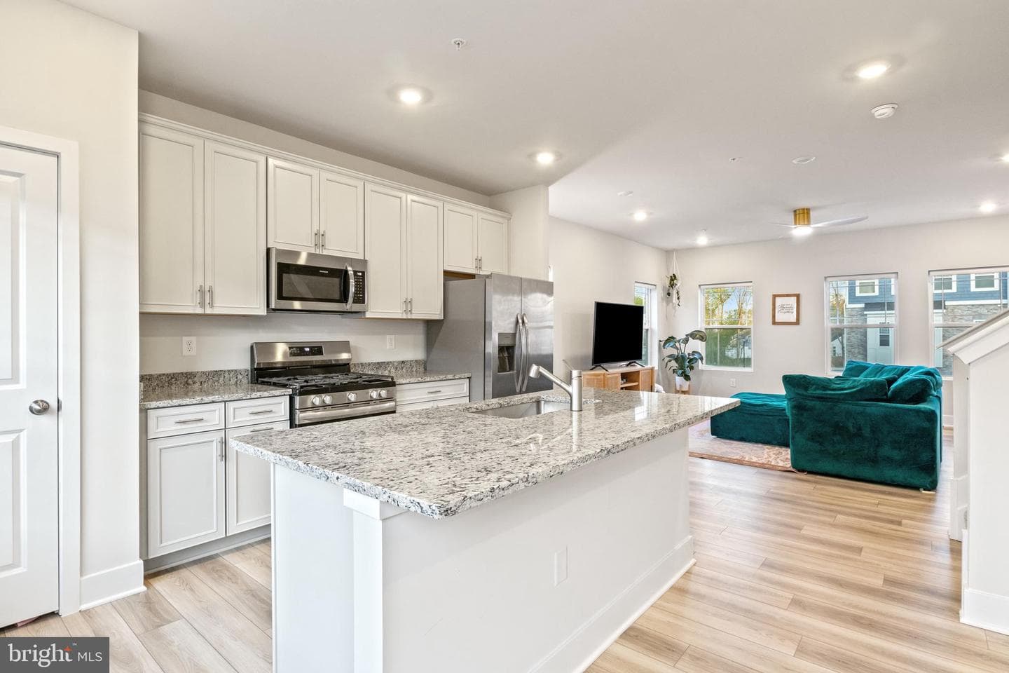 1808 Watermark Way photo 10