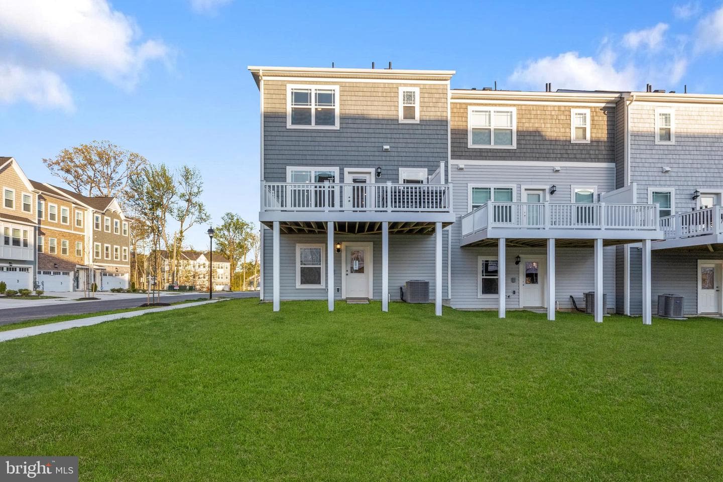 1808 Watermark Way photo 37