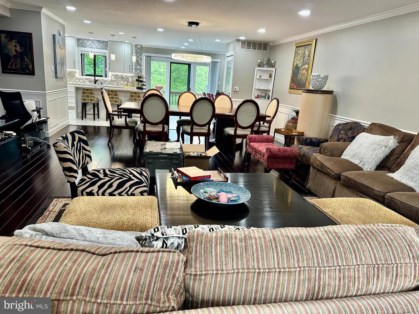 8225 Ruxton Crossing Court photo 2