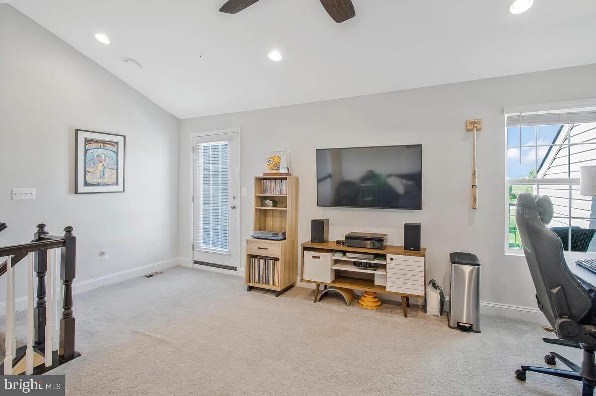 1218 Campbell Boulevard photo 30