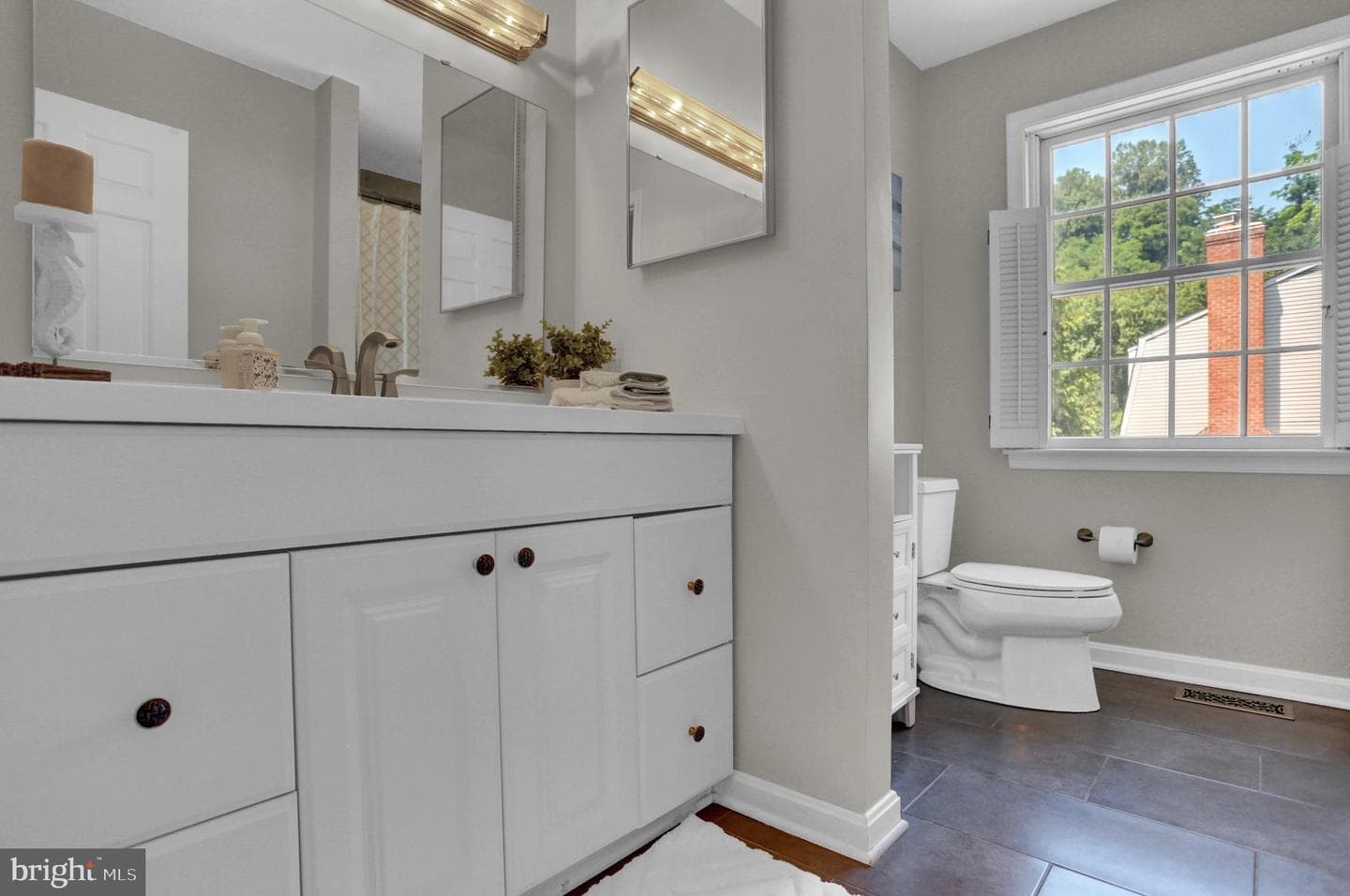 4 Teaneck Court photo 40