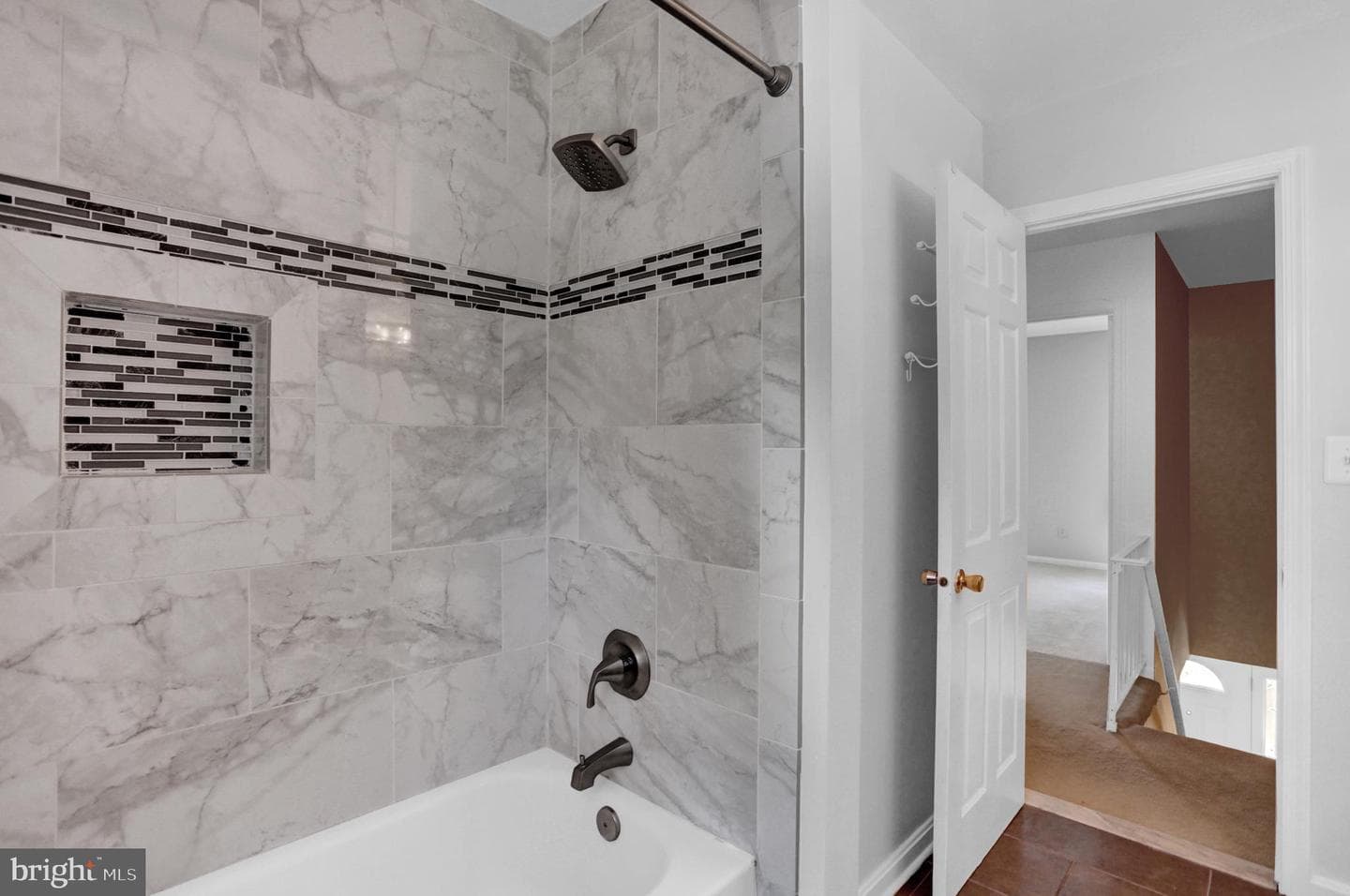4 Teaneck Court photo 41