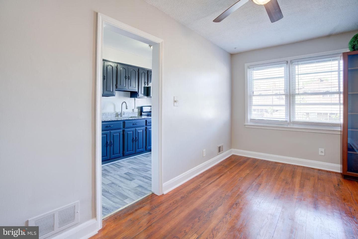 126 Kingston Road photo 13