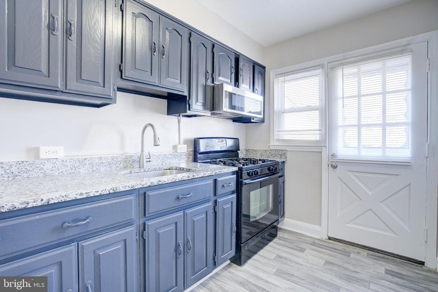 126 Kingston Road photo 15