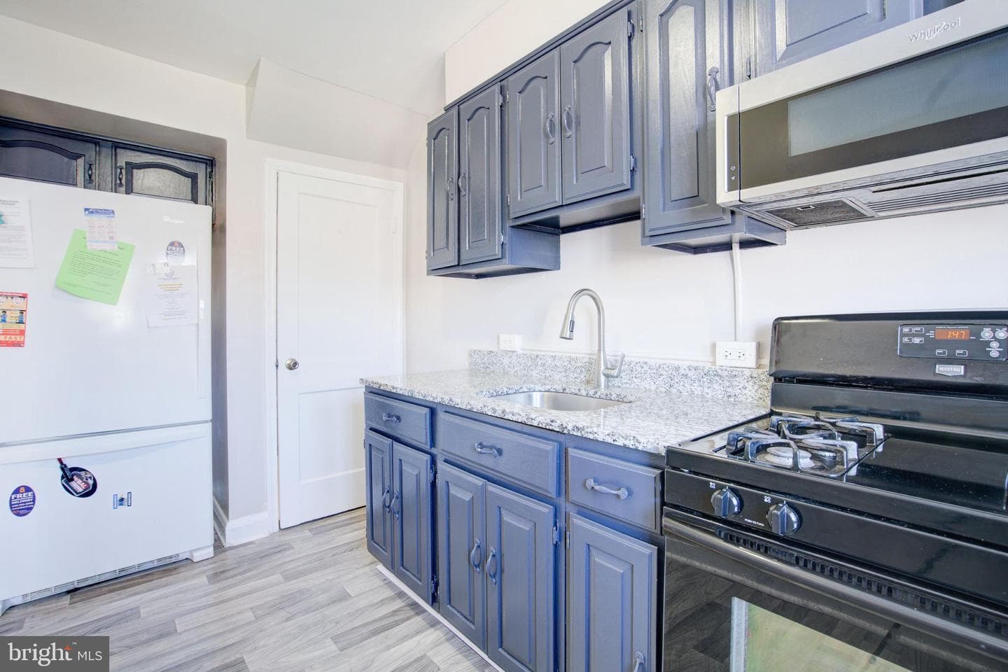 126 Kingston Road photo 16