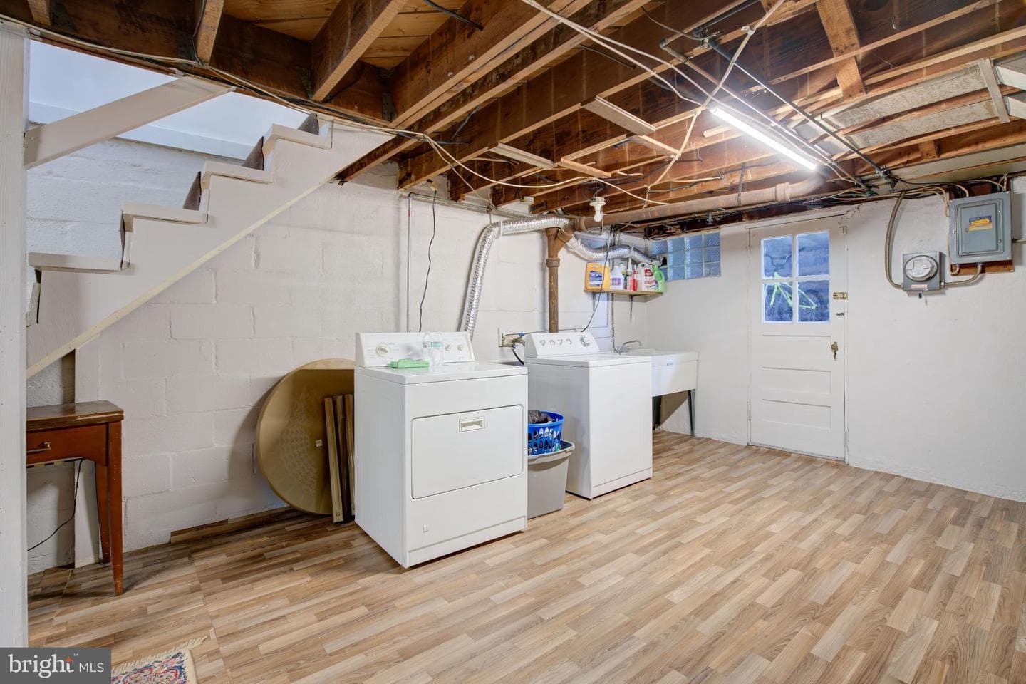 126 Kingston Road photo 29
