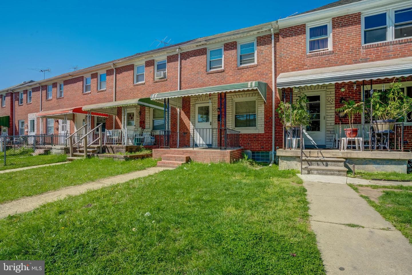 126 Kingston Road photo 3