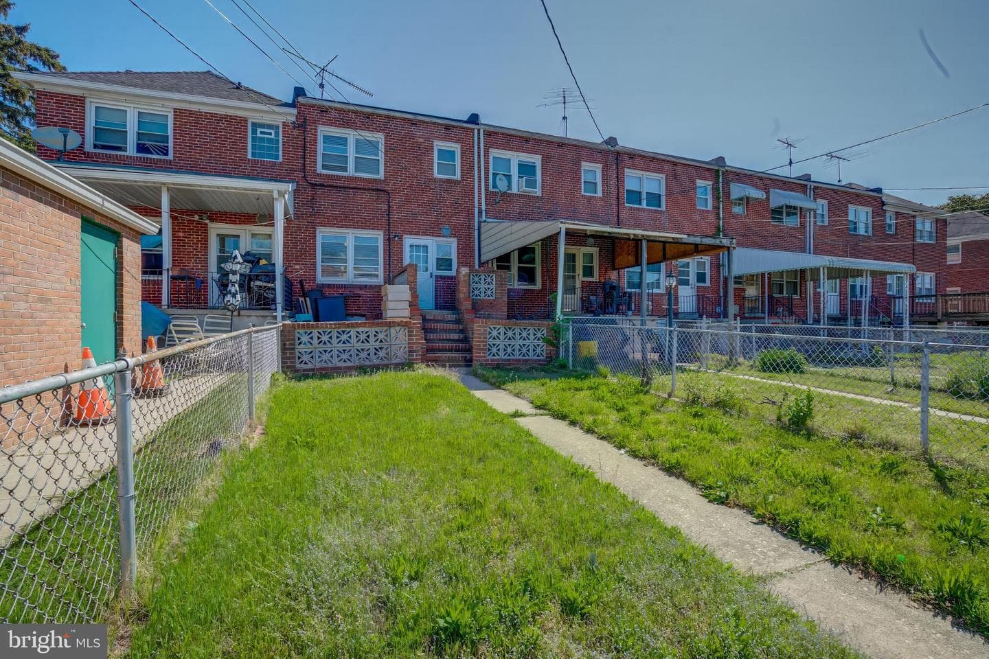 126 Kingston Road photo 33