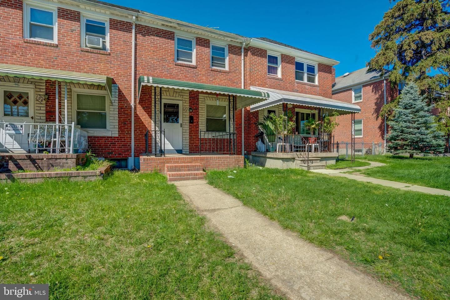 126 Kingston Road photo 4