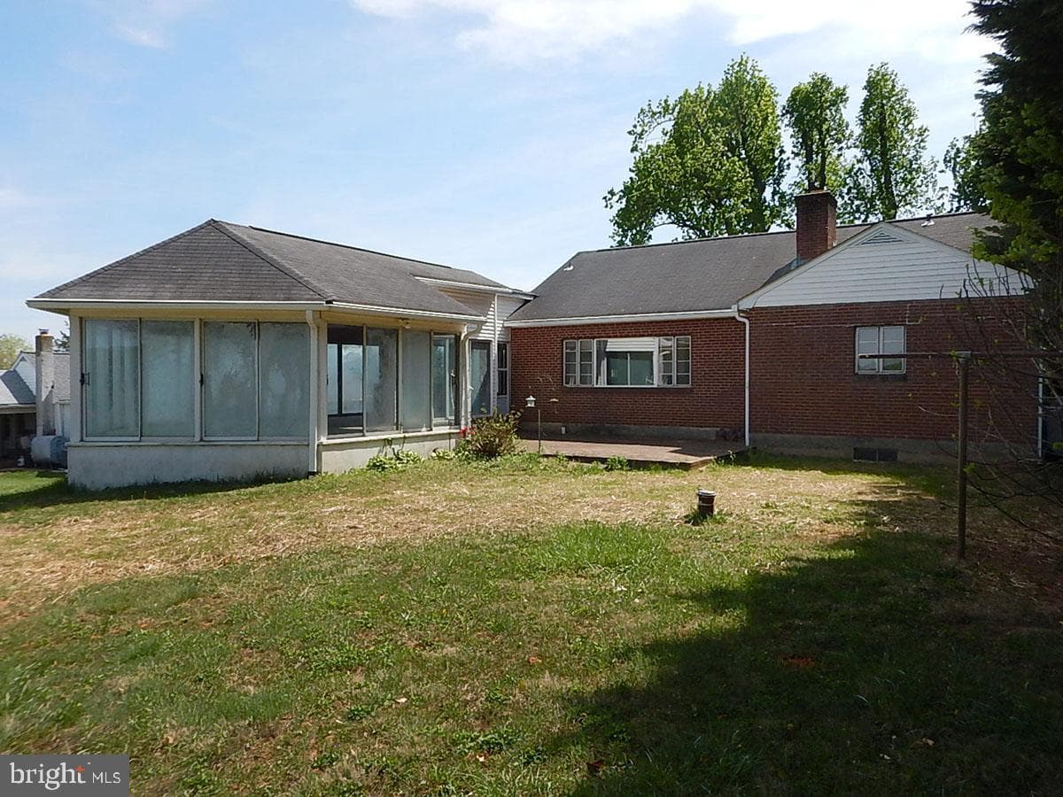 7716 Chapman Road photo 4